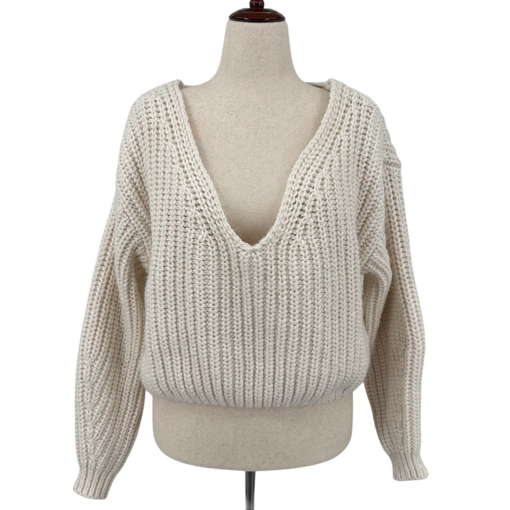 H&M Chunky Knit Sweater Ivory Deep V-Neck Oversized and Cropped Women's Medium